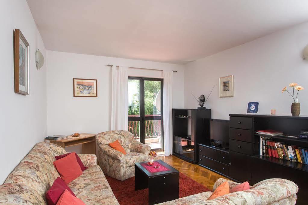 Apartment Ive 米利尼 外观 照片